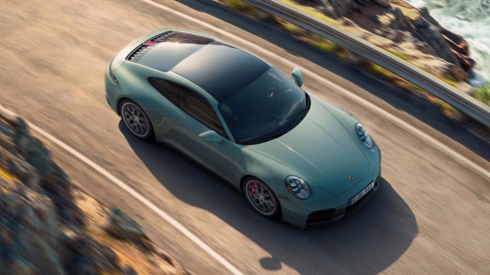 Πρεμιέρα για την ανανεωμένη τετρακίνητη Porsche 911 Carrera 4S